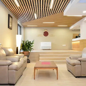 4* Hotel Garnet
